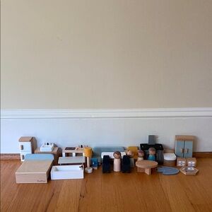 PairPear Wooden Dollhouse Furniture Set - Multicolor